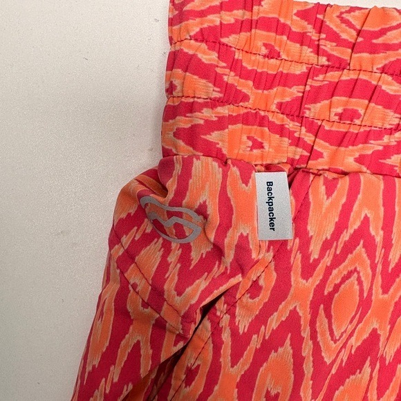 Magellan Outdoors Pink and Orange Patterned Women's Shorts Athletic Hiking - Picture 3 of 7